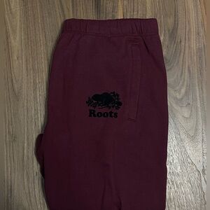 BURGUNDY ROOTS SWEATPANTS LARGE